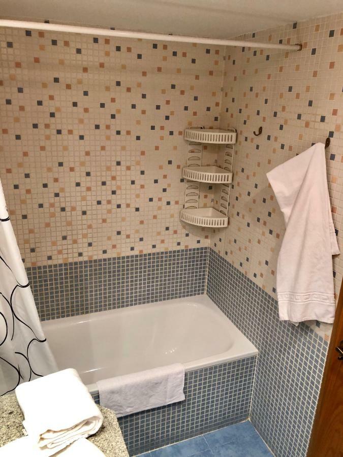 Ferienwohnung Oupen De Dor - Virgenes El Pilar Saragossa Exterior foto