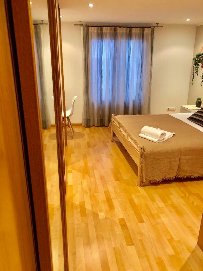 Ferienwohnung Oupen De Dor - Virgenes El Pilar Saragossa Exterior foto